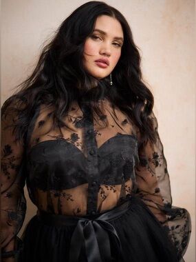 Torrid Nightfall Embroidered Organza Top Black Sheer Size 6X